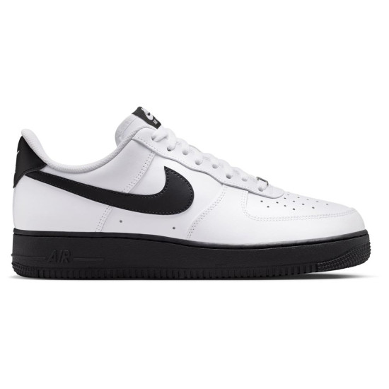 Nike Air Force 1 '07